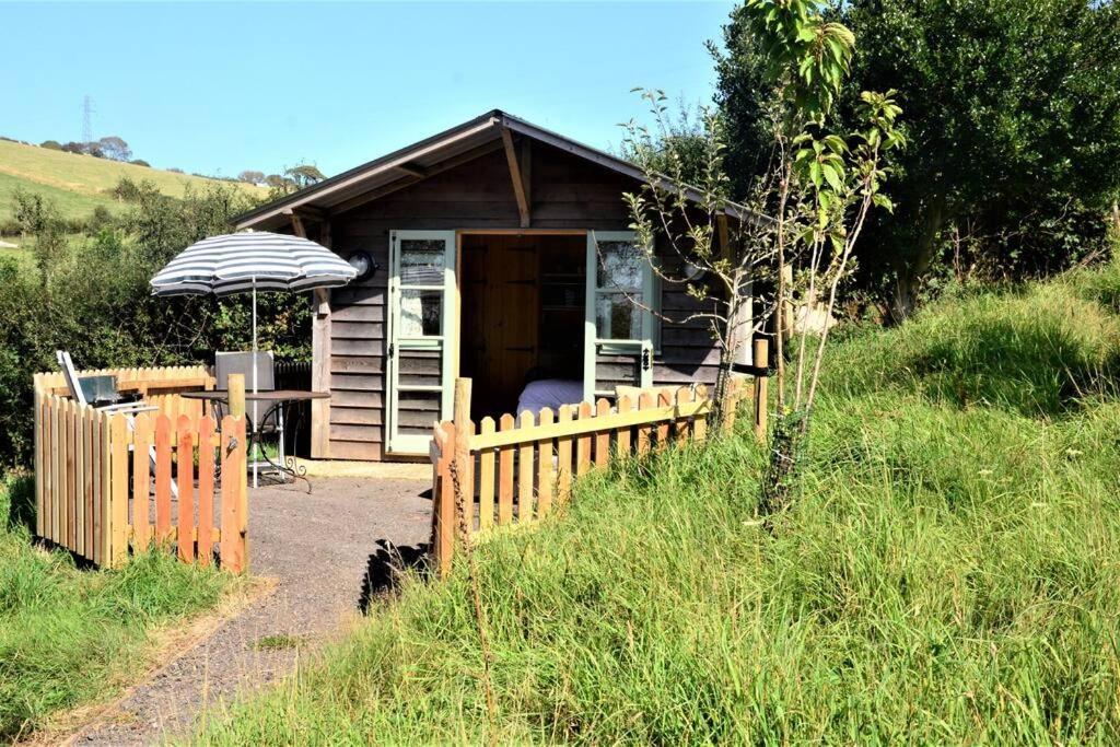 Woolcombe Cabin East Allington Exterior photo