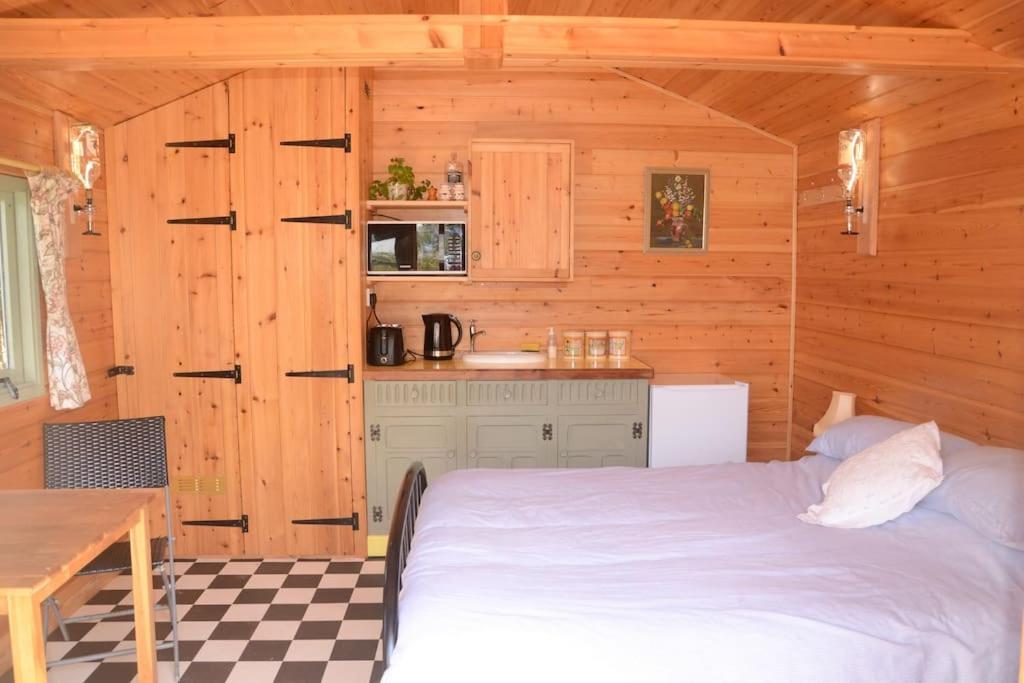 Woolcombe Cabin East Allington Exterior photo
